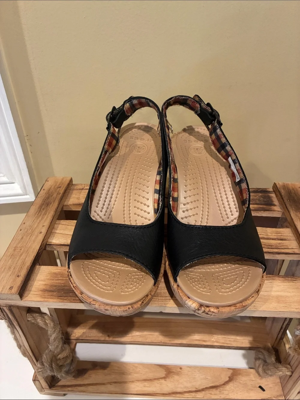 CROCS lightweight wedge